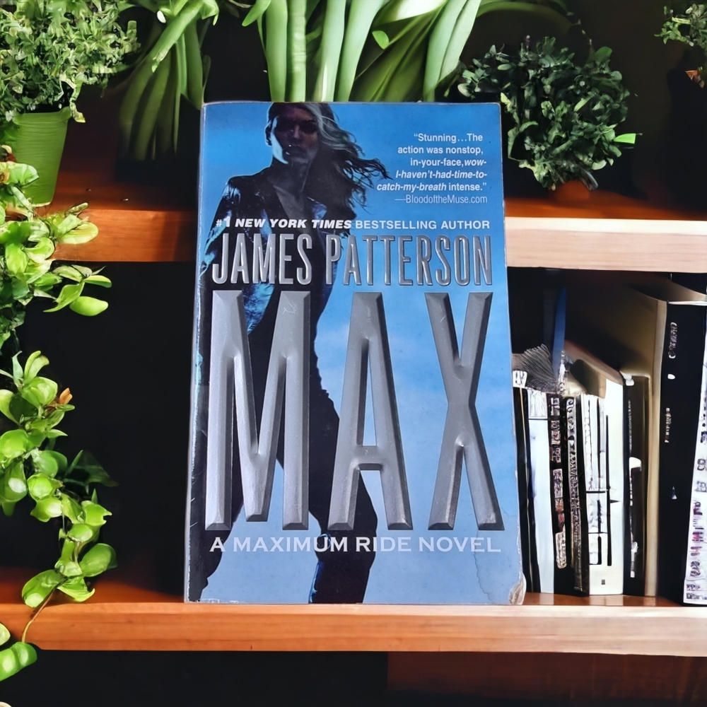 🌟3/$30 Sale!Mix & Match🌟James Patterson Max A Maximum Ride Novel